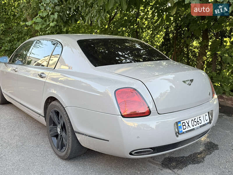 Седан Bentley Continental Flying Spur 2006 в 