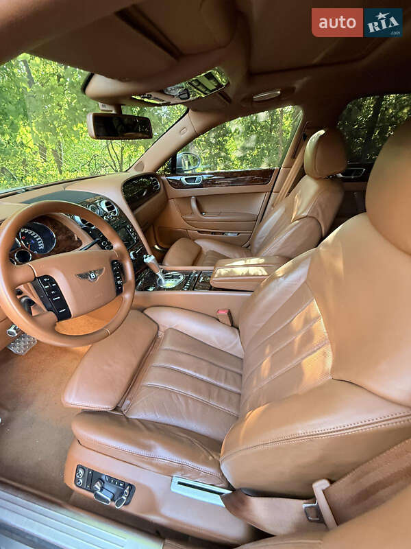 Седан Bentley Continental Flying Spur 2006 в Тернополе