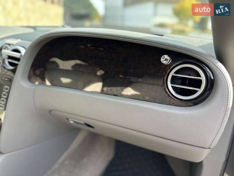 Седан Bentley Continental Flying Spur 2008 в Рівному