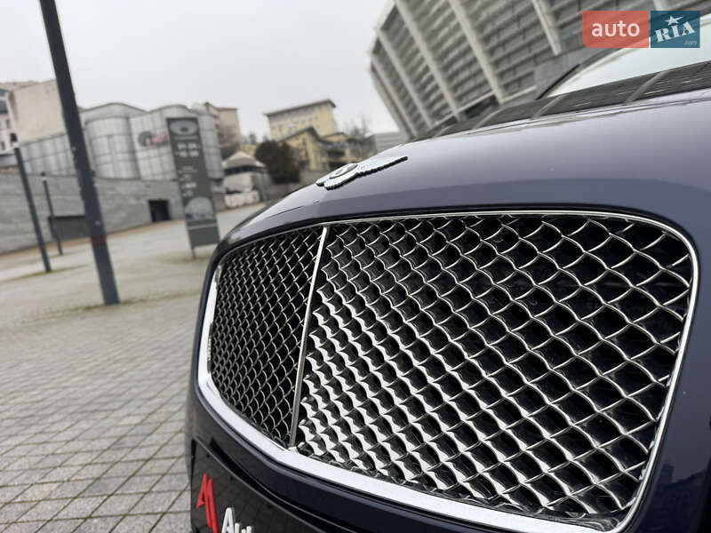 Седан Bentley Continental Flying Spur 2012 в Києві