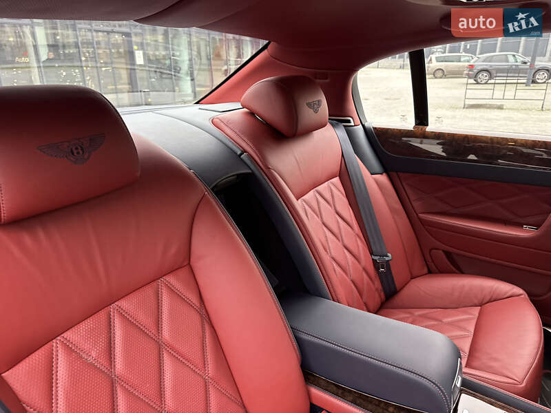 Седан Bentley Continental Flying Spur 2012 в Києві