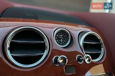 Купе Bentley Continental GT 2012 в 