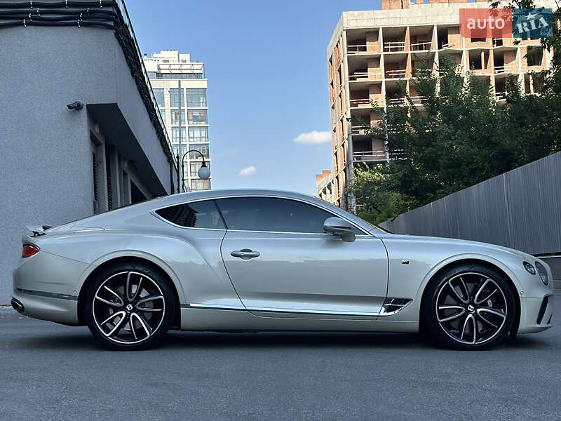 Купе Bentley Continental GT 2018 в Києві