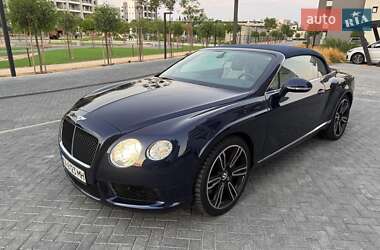 Купе Bentley Continental GT 2013 в Чернівцях
