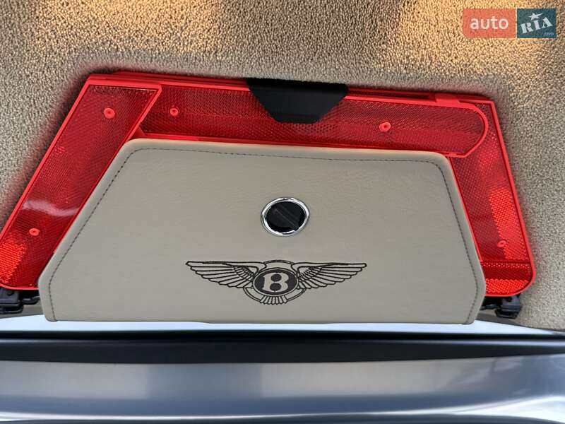 Купе Bentley Continental GT 2011 в Киеве фото 81 Купе Bentley Continental GT 2011 в Киеве