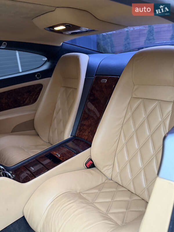 Купе Bentley Continental GT 2004 в Києві