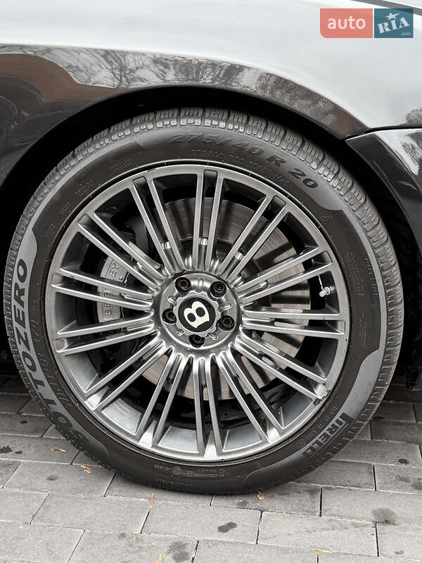 Купе Bentley Continental GT 2004 в Києві