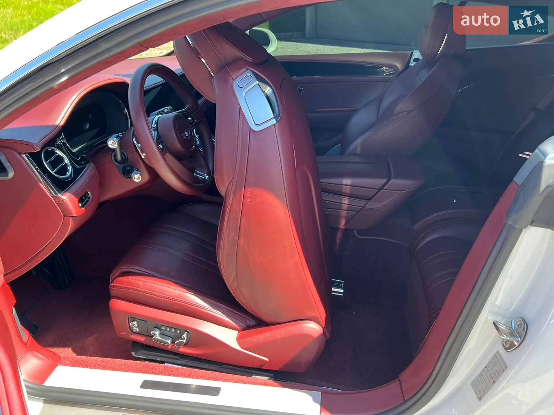 2020 Bentley Continental - мініатюра 24