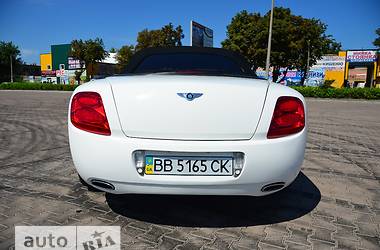 Кабриолет Bentley Continental 2004 в 
