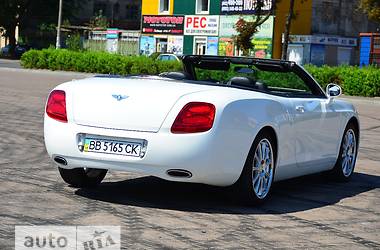 Кабриолет Bentley Continental 2004 в 