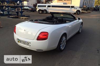 Кабриолет Bentley Continental 2004 в 