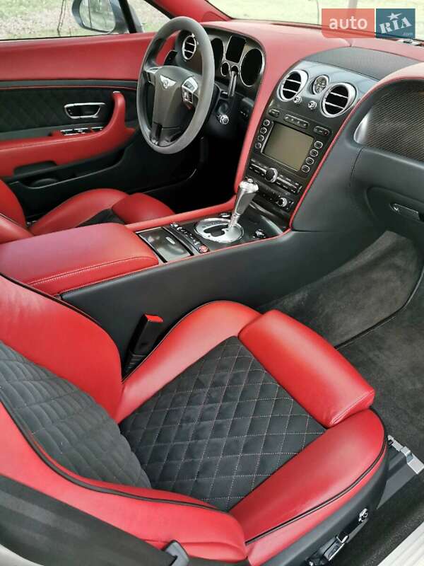 Купе Bentley Continental 2010 в Києві