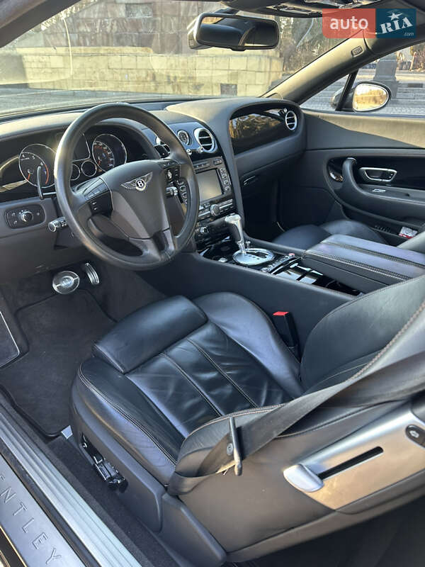 Купе Bentley Continental 2008 в Львове
