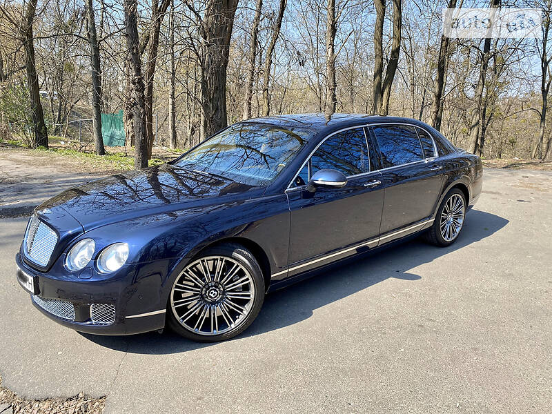 Седан Bentley Flying Spur 2010 в Києві