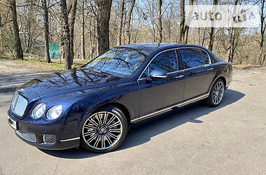 Седан Bentley Flying Spur 2010 в Києві