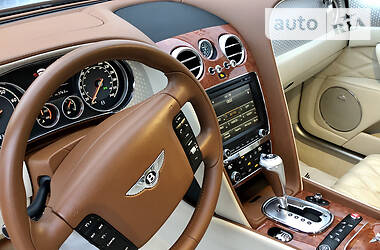 Седан Bentley Flying Spur 2013 в Киеве