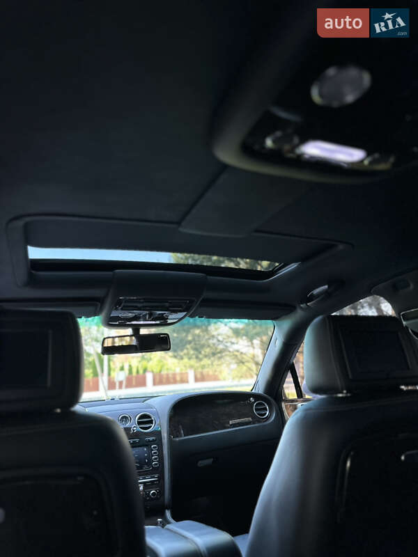 Седан Bentley Flying Spur 2008 в Львові