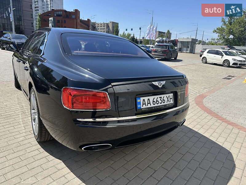 Лімузин Bentley Flying Spur 2014 в Києві