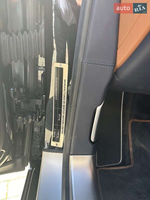 Лімузин Bentley Flying Spur 2014 в Києві