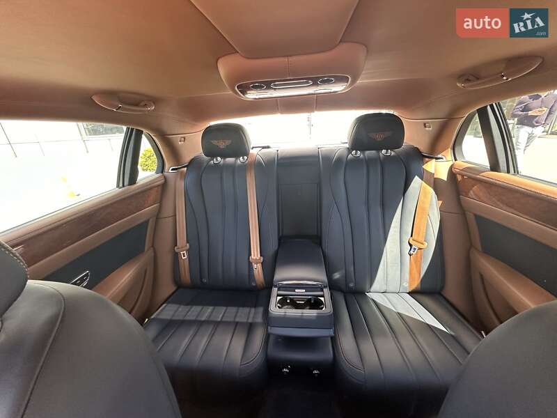 Лімузин Bentley Flying Spur 2014 в Києві