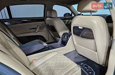 Седан Bentley Flying Spur 2017 в 