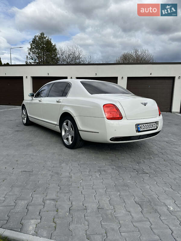 Седан Bentley Flying Spur 2008 в Тячеві