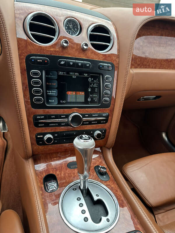 Седан Bentley Flying Spur 2008 в Тячеві