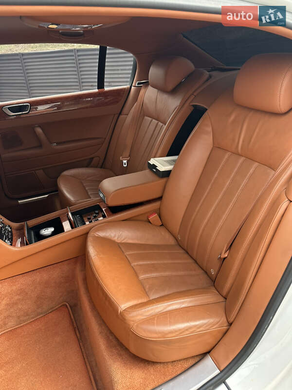 Седан Bentley Flying Spur 2008 в Тячеві