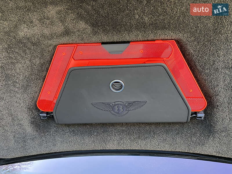 Купе Bentley Flying Spur 2007 в Львове фото 18 Купе Bentley Flying Spur 2007 в Львове
