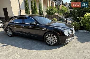 Седан Bentley Flying Spur 2013 в 