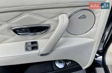 Седан Bentley Flying Spur 2013 в 