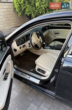 Седан Bentley Flying Spur 2013 в 