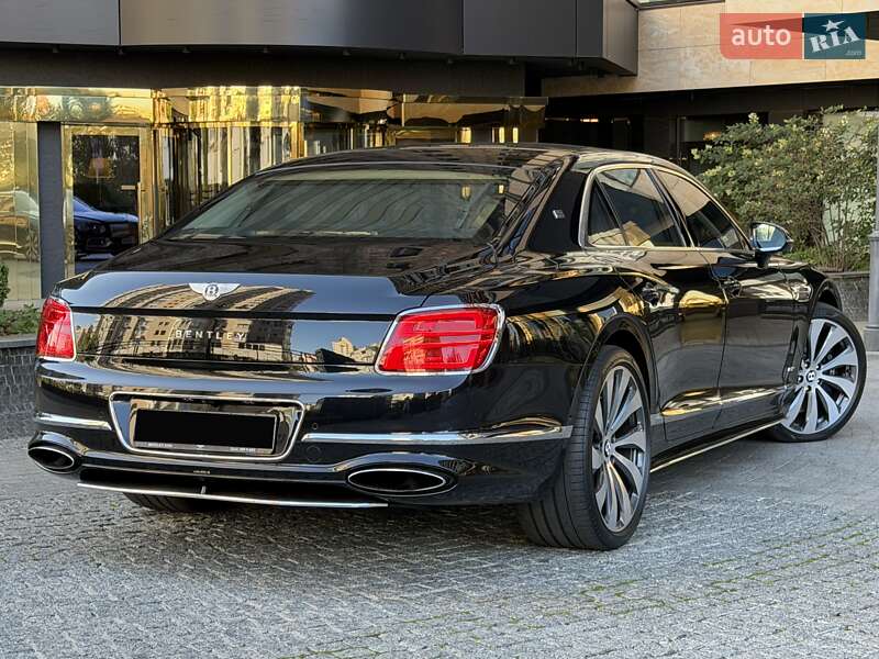 Седан Bentley Flying Spur 2020 в Киеве
