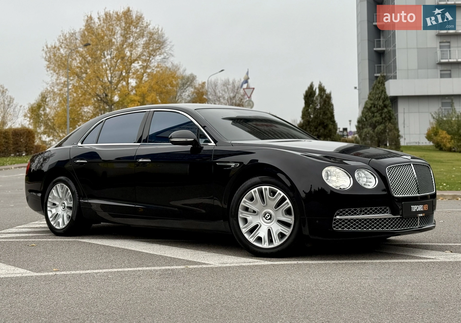 2013 Bentley Flying Spur - мініатюра 24