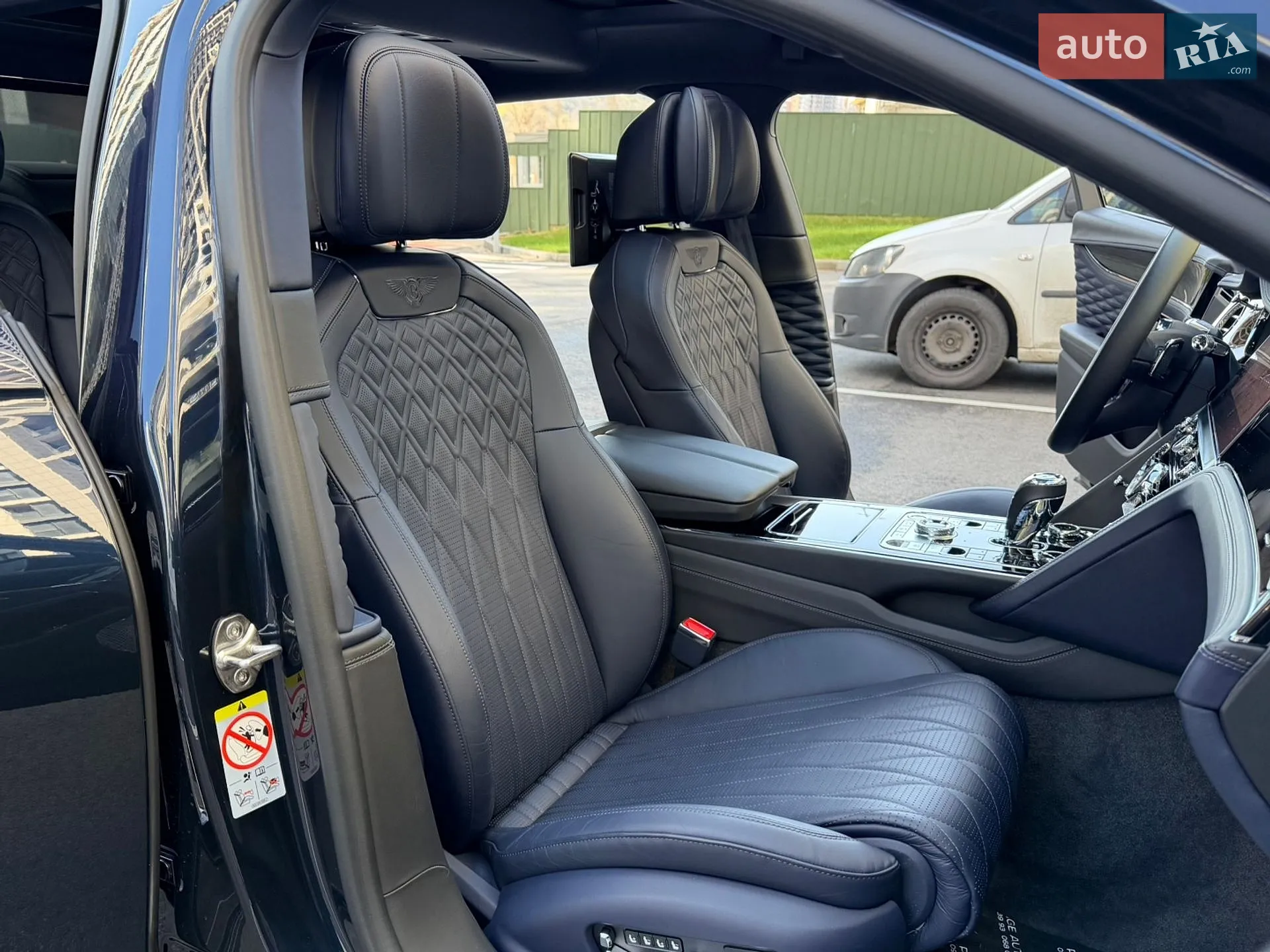 2022 Bentley Flying Spur - мініатюра 52