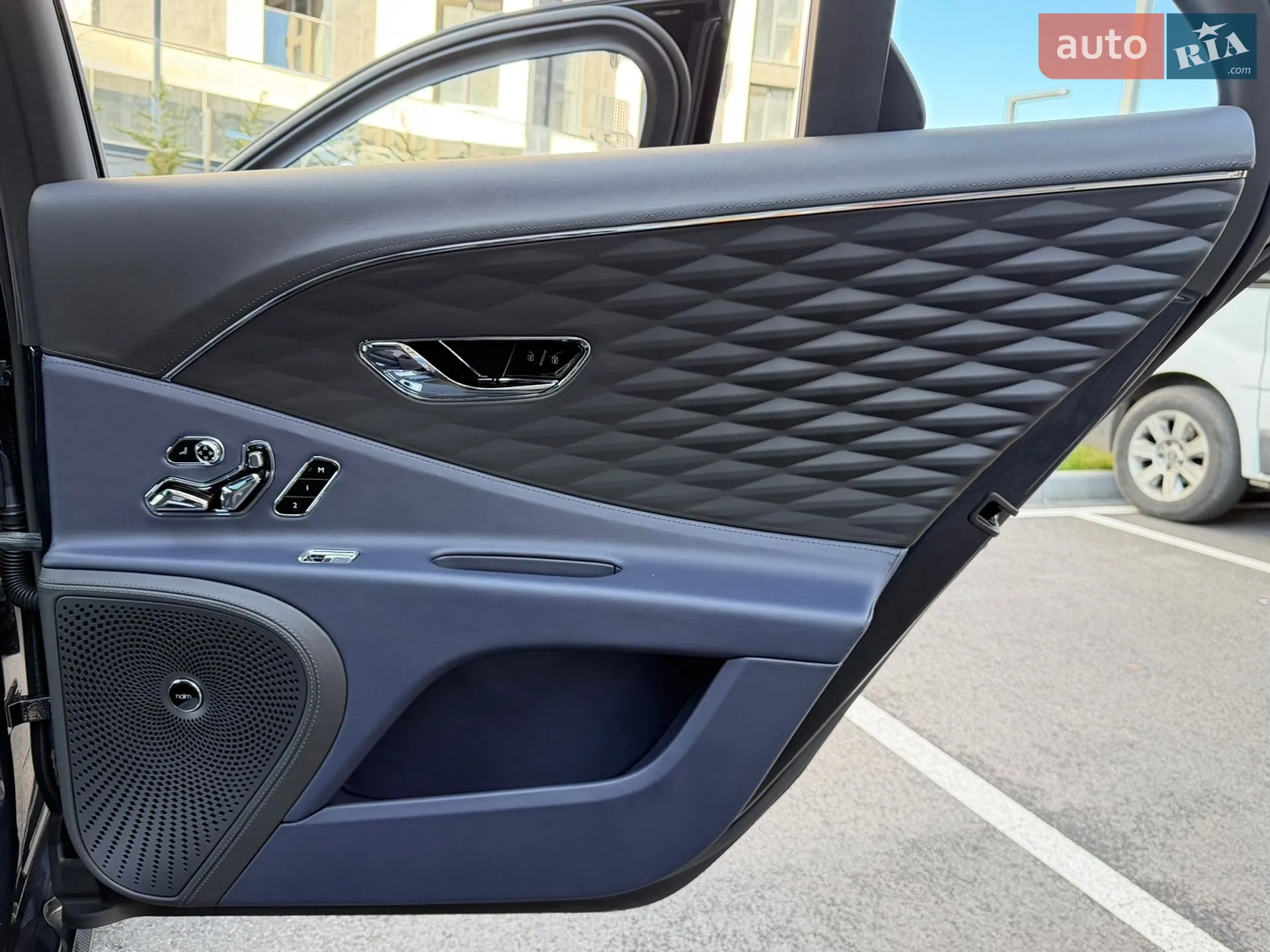2022 Bentley Flying Spur - мініатюра 72