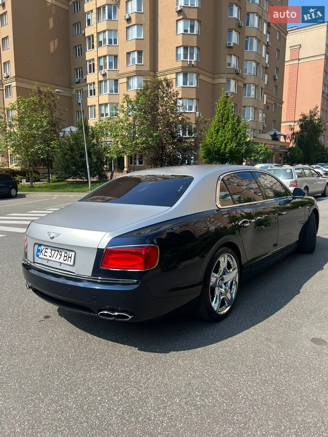 2015 Bentley Flying Spur - мініатюра 3