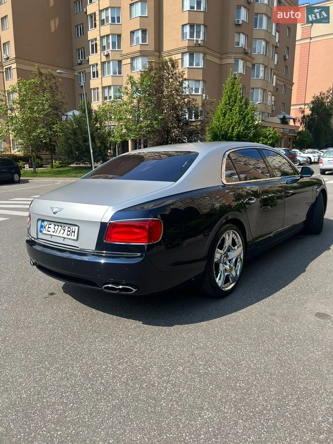 2015 Bentley Flying Spur - мініатюра 44