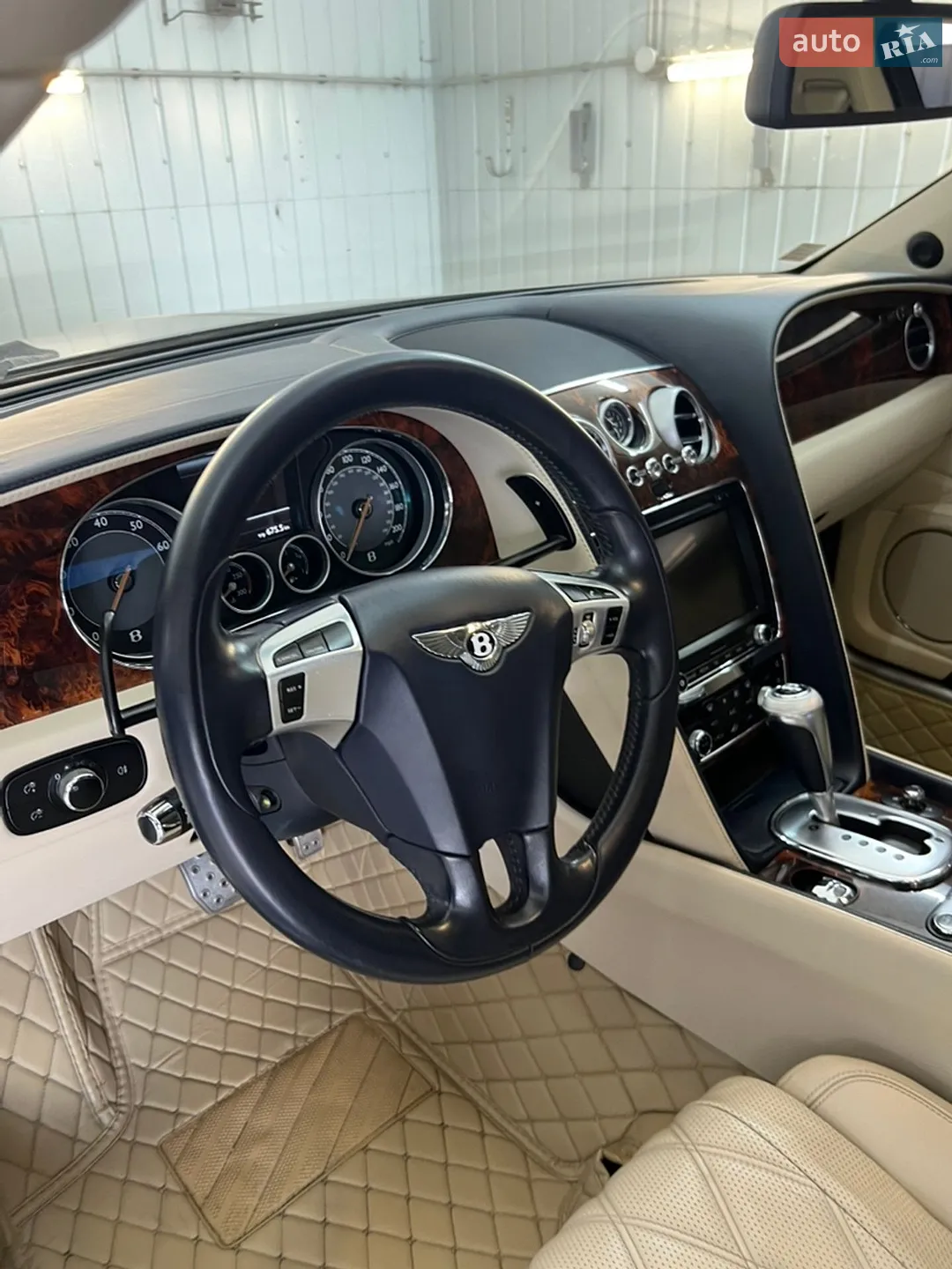 2015 Bentley Flying Spur - мініатюра 50