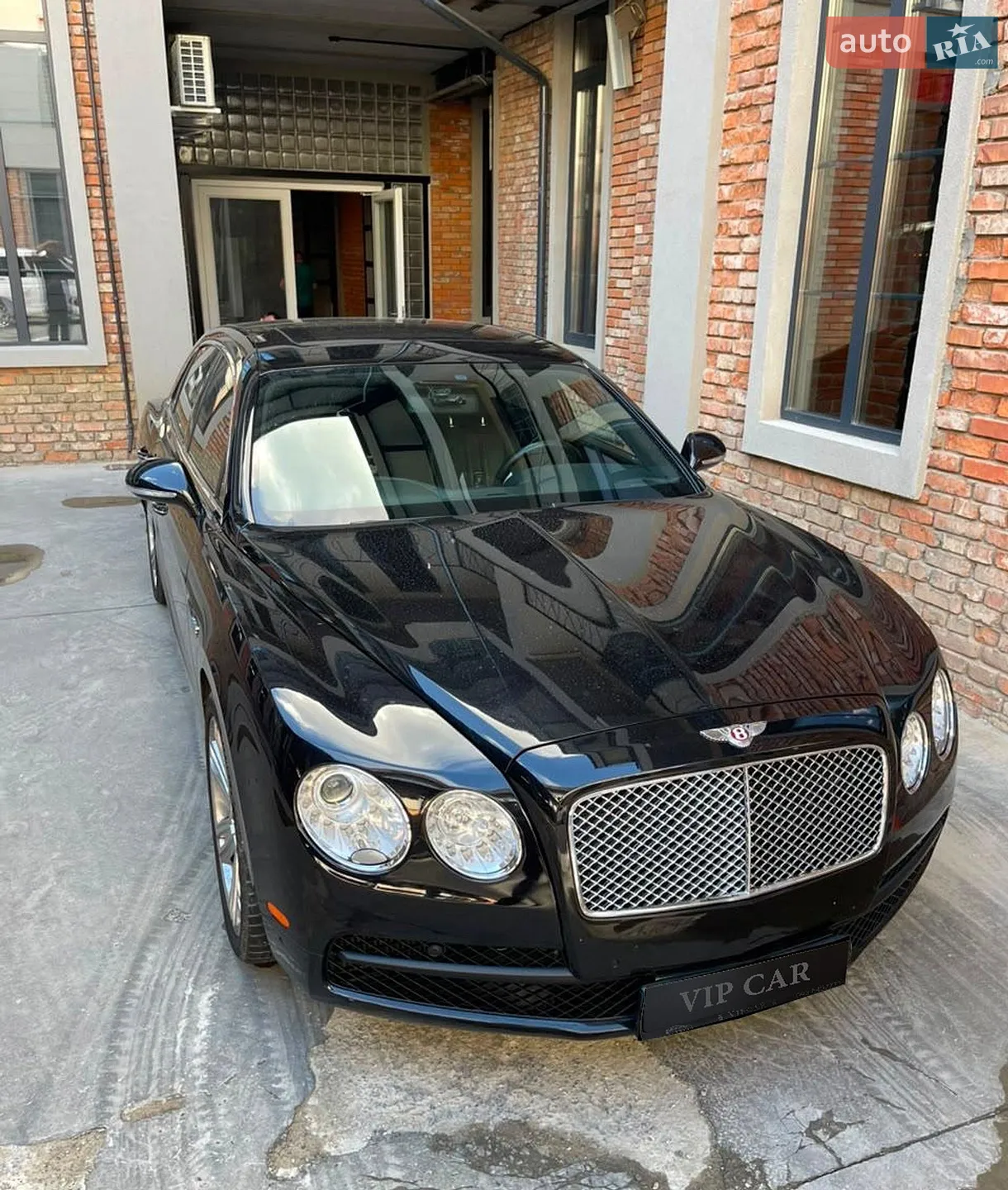 2015 Bentley Flying Spur - мініатюра 4