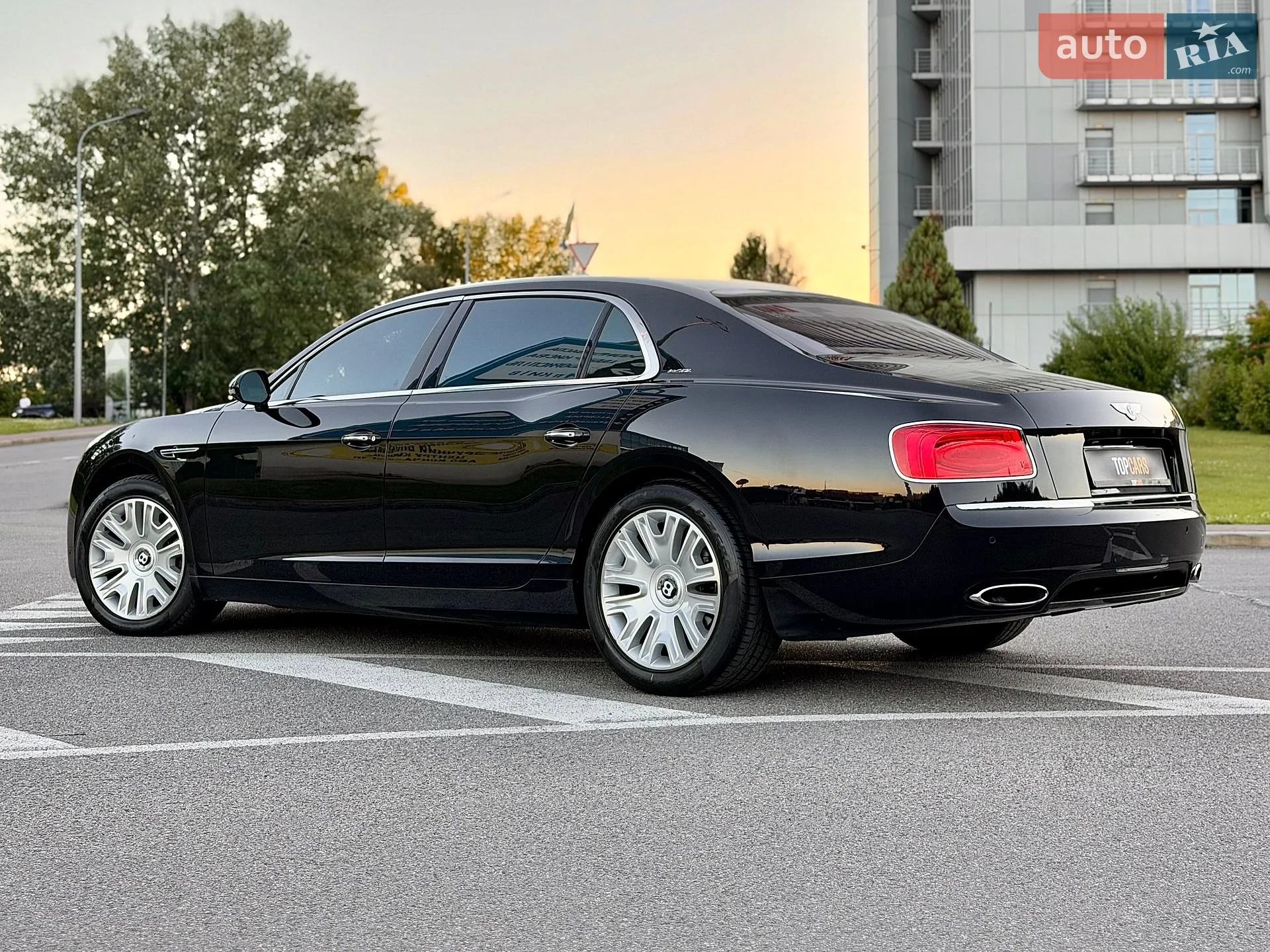 2013 Bentley Flying Spur - мініатюра 9
