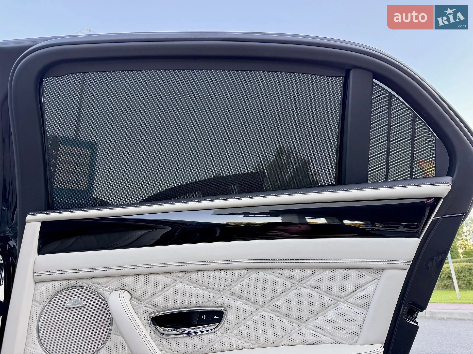 2013 Bentley Flying Spur - мініатюра 44
