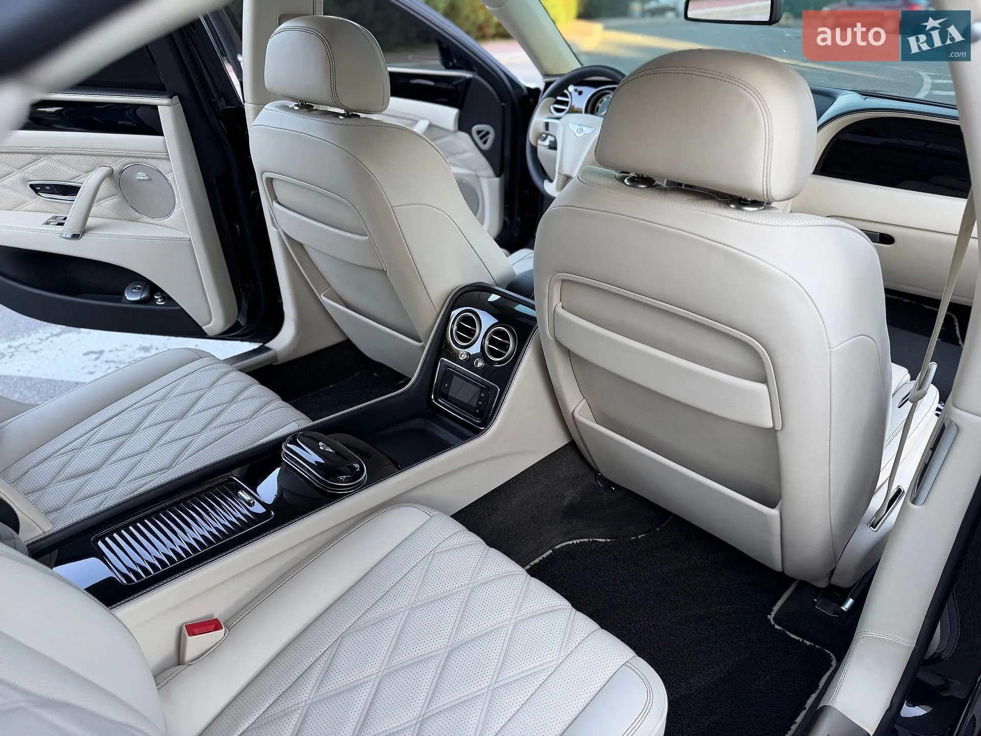2013 Bentley Flying Spur - мініатюра 49