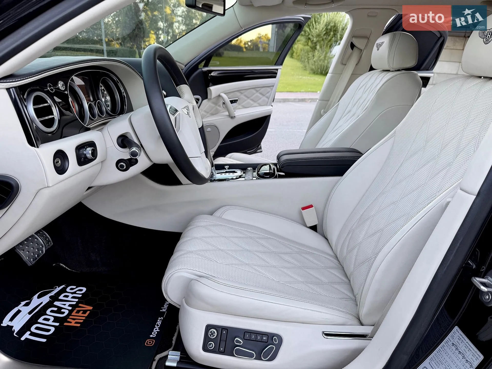 2013 Bentley Flying Spur - мініатюра 63