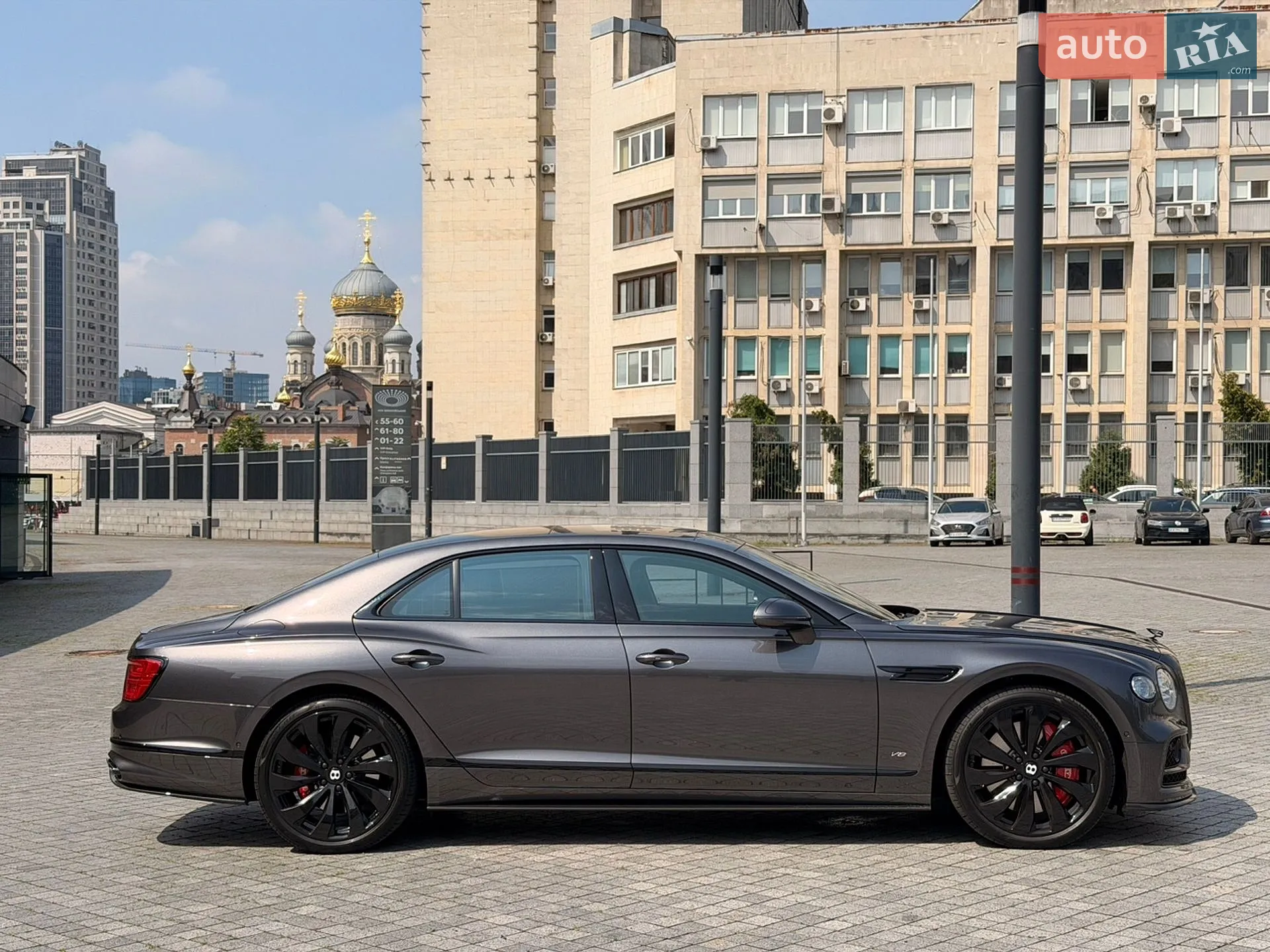 2021 Bentley Flying Spur - мініатюра 8