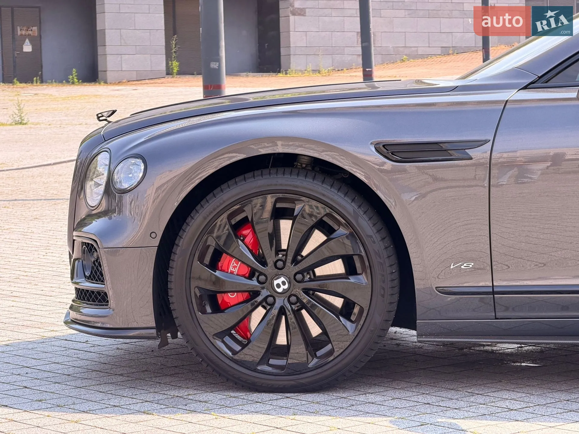 2021 Bentley Flying Spur - мініатюра 10