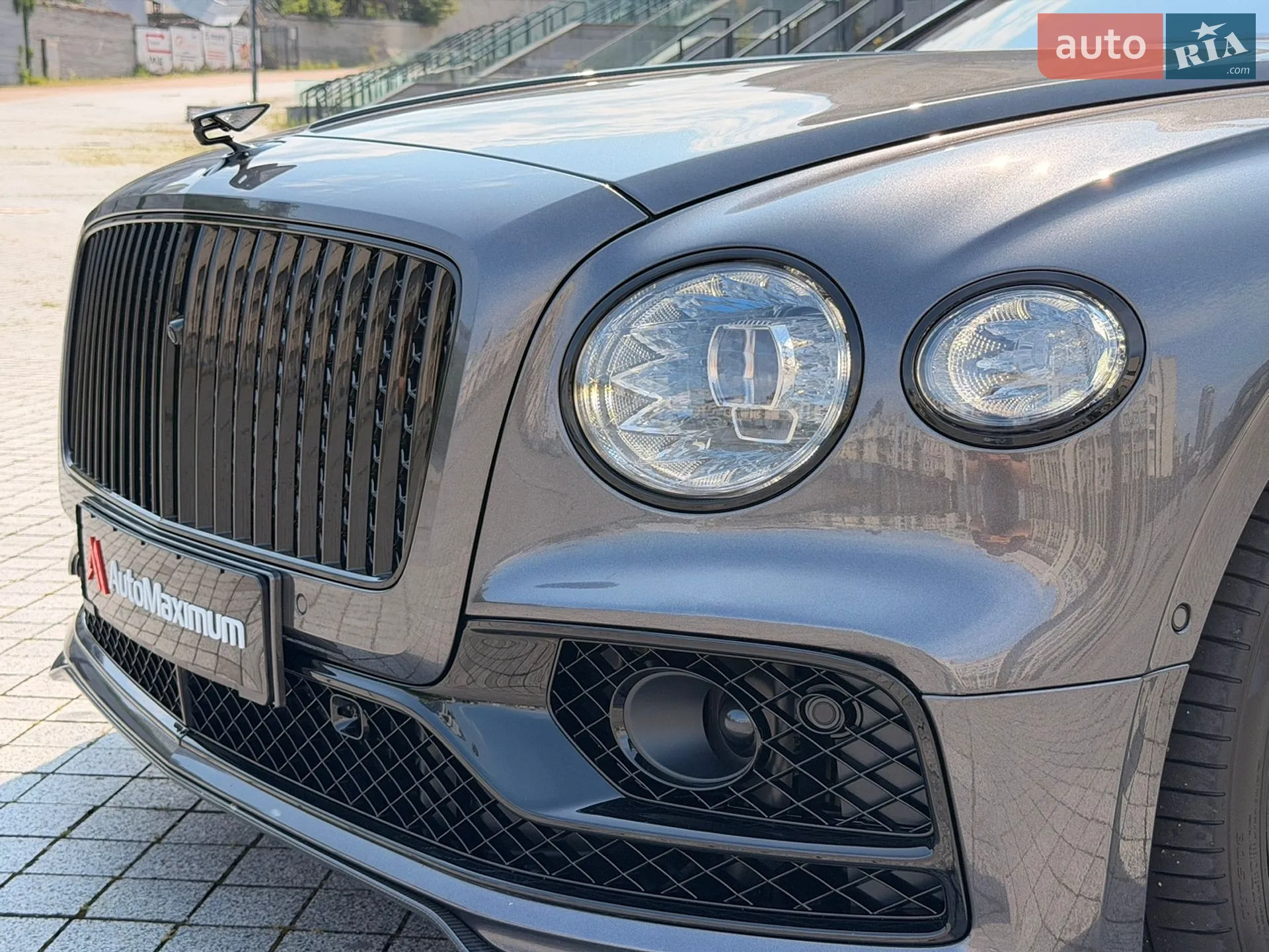 2021 Bentley Flying Spur - мініатюра 11