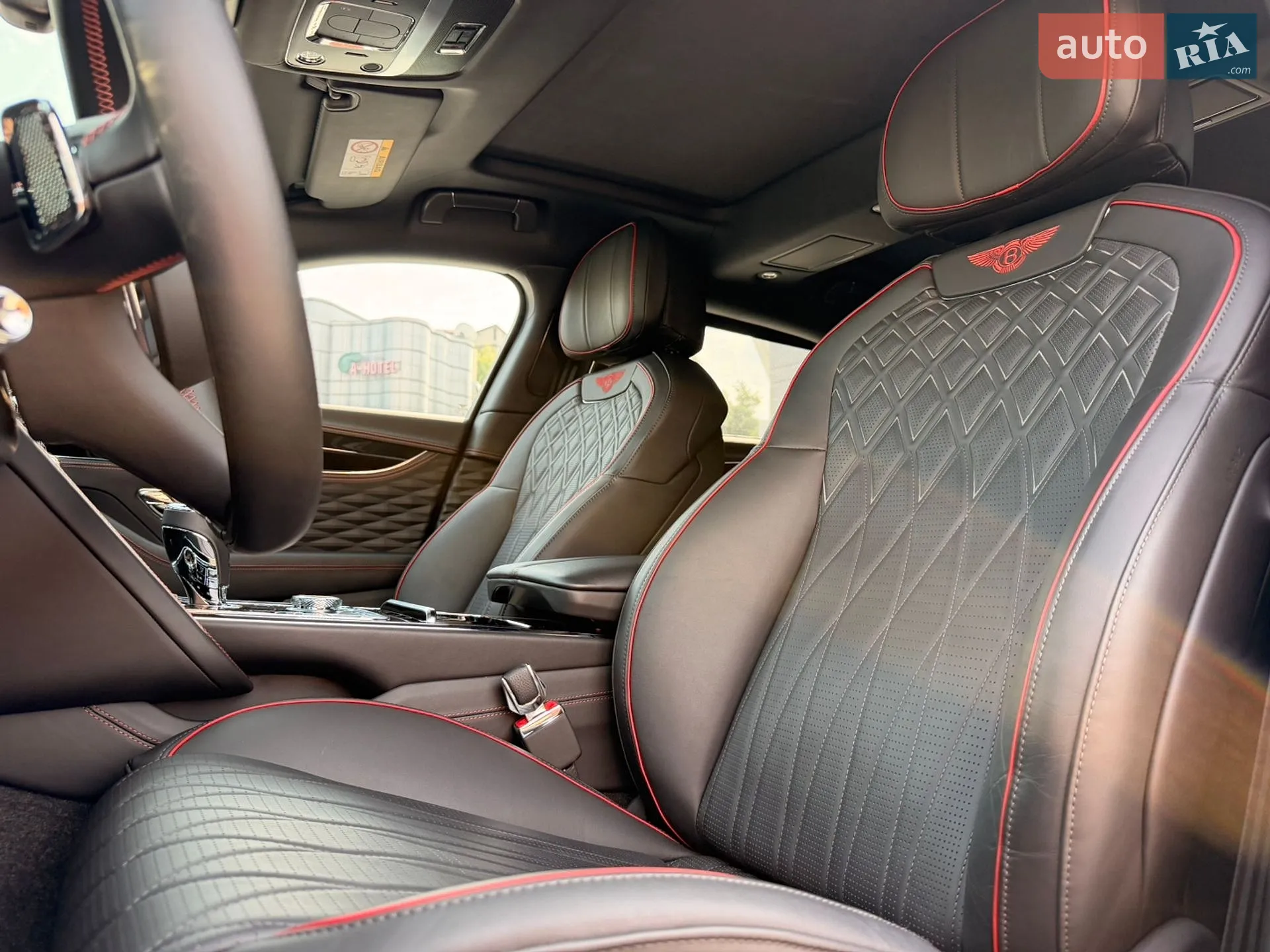 2021 Bentley Flying Spur - мініатюра 23