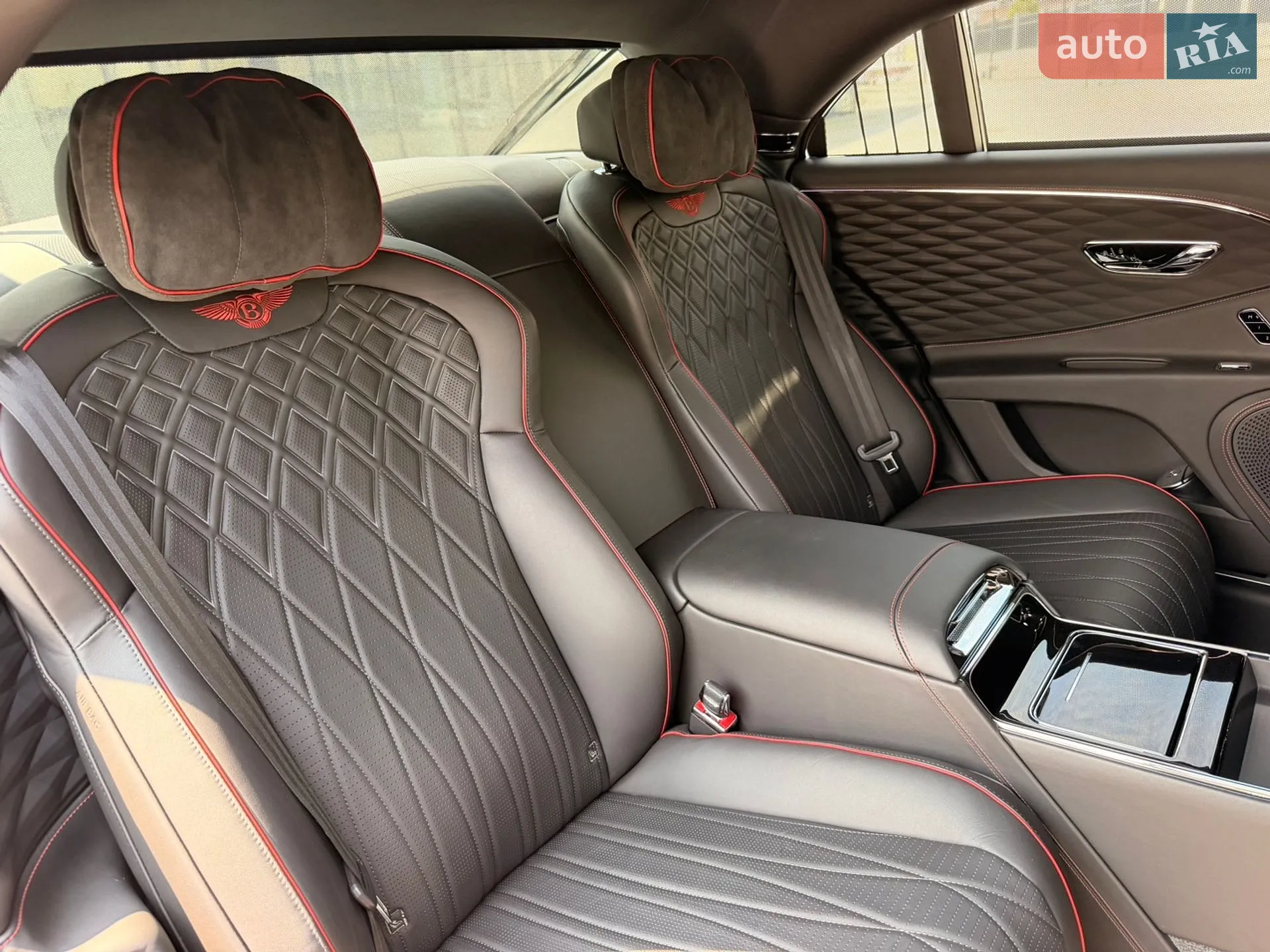 2021 Bentley Flying Spur - мініатюра 41