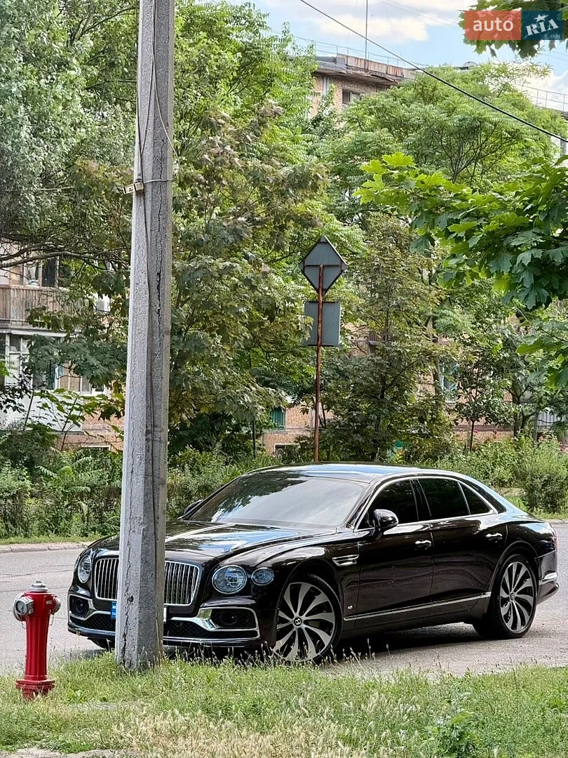 2021 Bentley Flying Spur - мініатюра 25